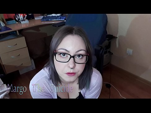 ❤️ Moza sexy con lentes chupa un consolador profundamente ante a cámara ❤️ Vídeo de sexo en % gl.truedating.top % ️❤